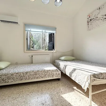 Margarita Gardens Maisonette