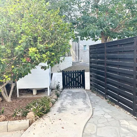 Margarita Gardens Maisonette Daire *